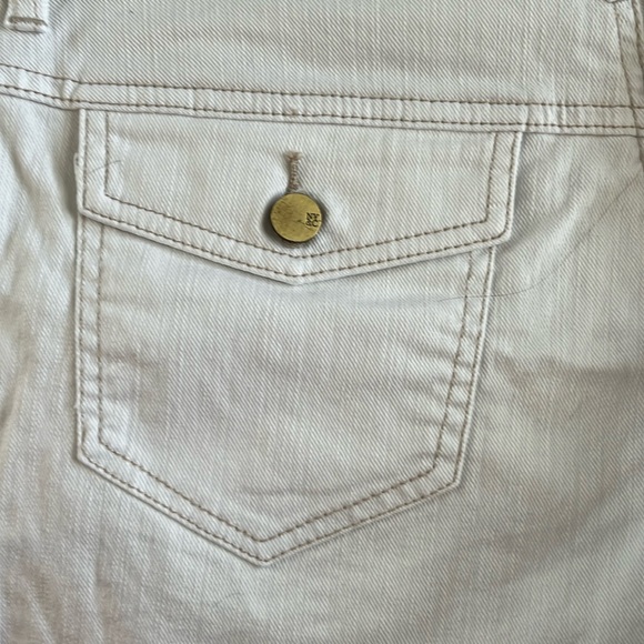 NY&Co cuffed off-white jeans shorts. Sz 12 - Picture 6 of 7
